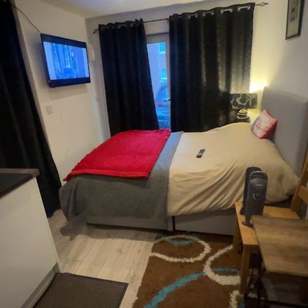 Cozy Small Studio Peterborough Zewnętrze zdjęcie